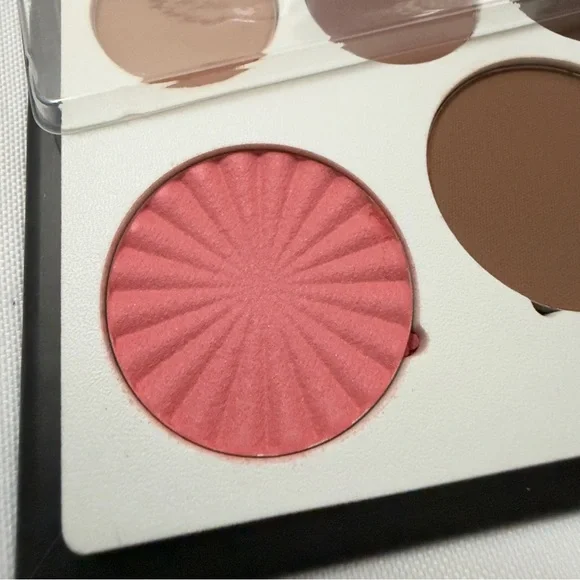 Ofra X Hot Mess Mamma Palette - Picture 3 of 4